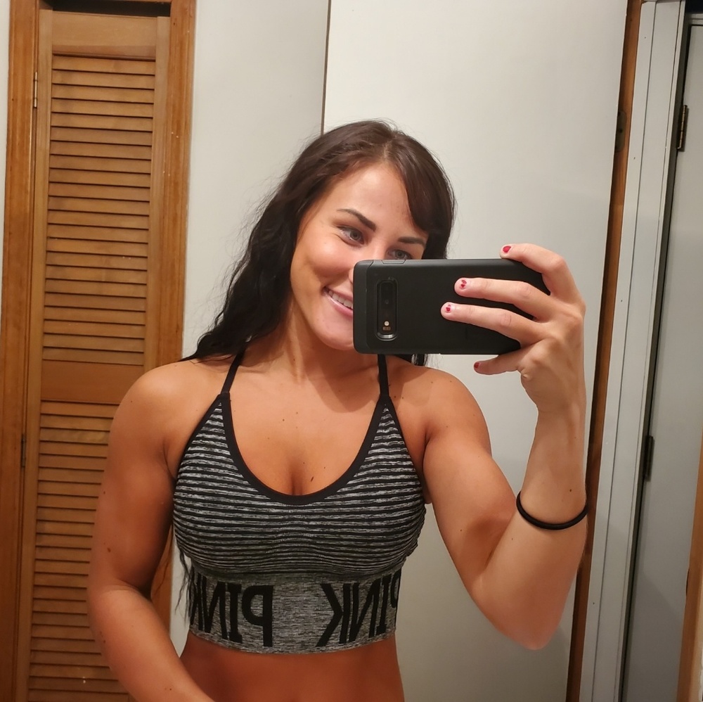 New PINK Victoria's Secret Sports Bra